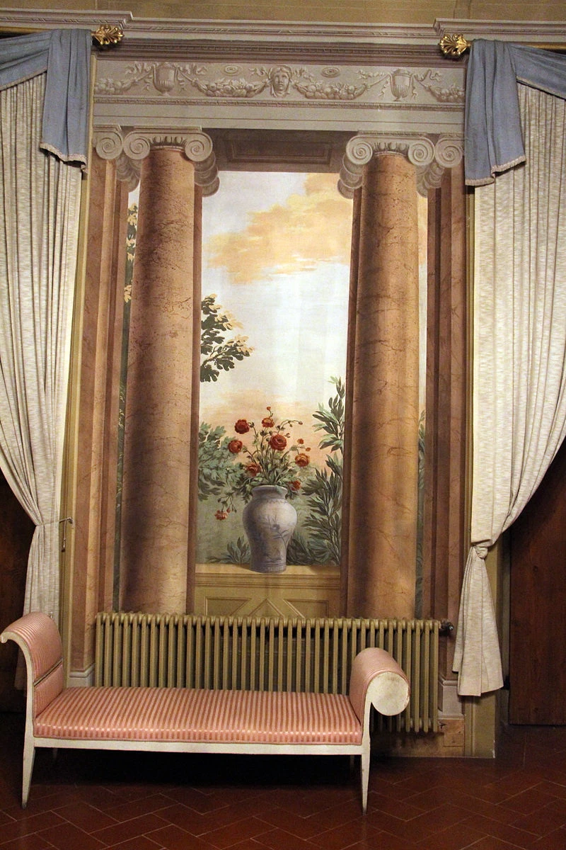 Villa di Poggio Imperiale - Appartamento leopoldino, Veduta con vaso di fiori